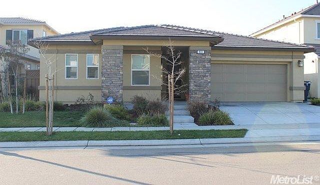 1st image of 831 N Museo Dr
