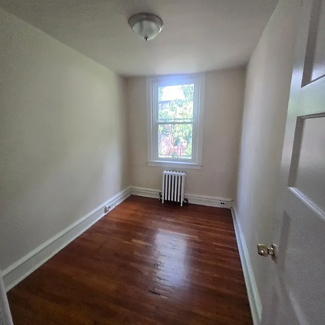 3 bed, $1,995 — Photo 4