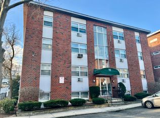15 Commonwealth Ct APT 14, Brighton, MA 02135
