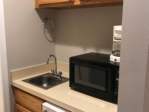3rd image of 8224 Mulligan Cir #B