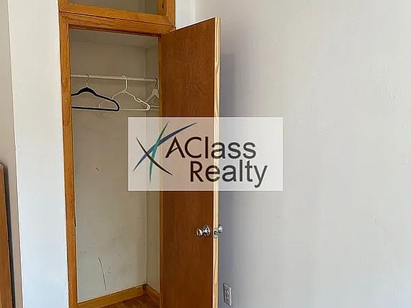 2nd image of 25-03 Steinway St #L2