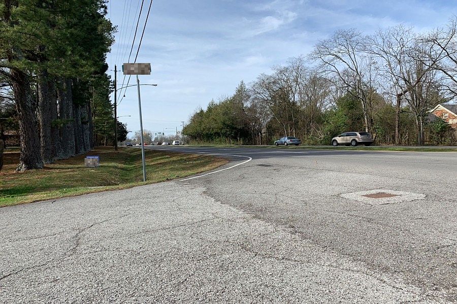 2nd image of 1714 Mercury Blvd