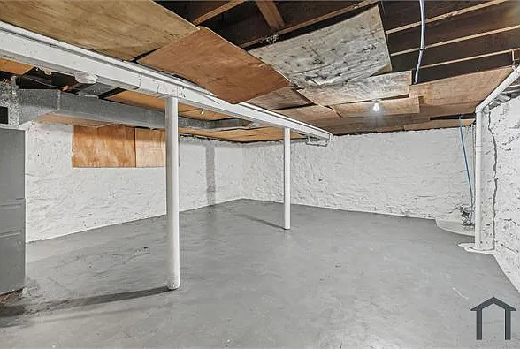 2219 E Gregory Blvd — Photo 9