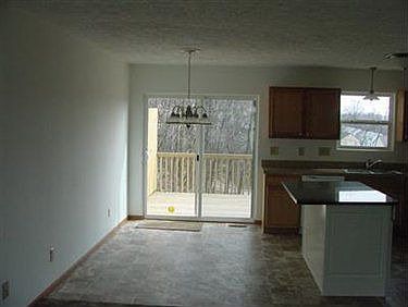 4th image of 1120 Arnold Ave