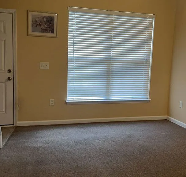 160 Chenoa Dr #B — Photo 4