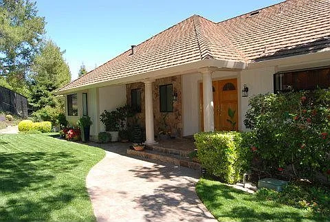 18803 Hilltop Way photo 1