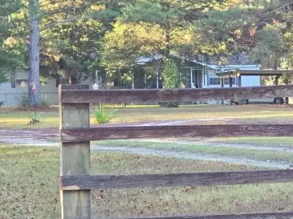 4571 Wilderness Rd, Vernon, FL 32462