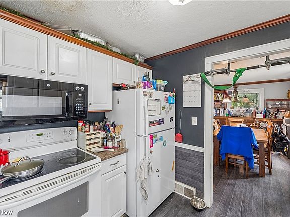 4th image of 1344 Manatee Ave