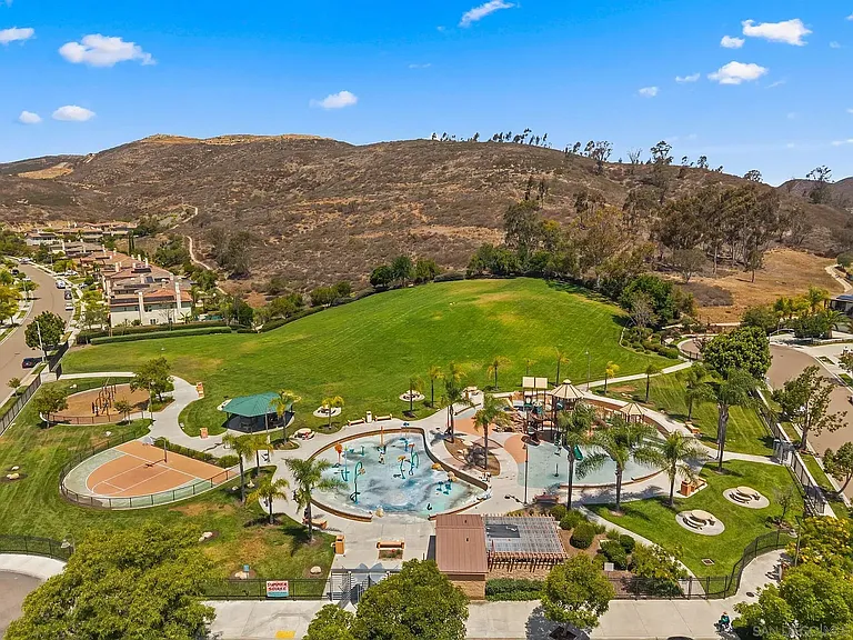 10449 Monterey Ridge Dr — Photo 26
