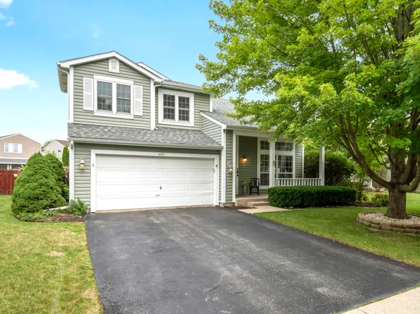 4811 Bordeaux Dr, Lake In The Hills, IL 60156