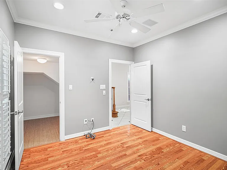 2150 Bancroft St — Photo 17