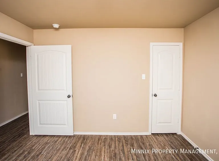 2508 N Avenue P — Photo 11