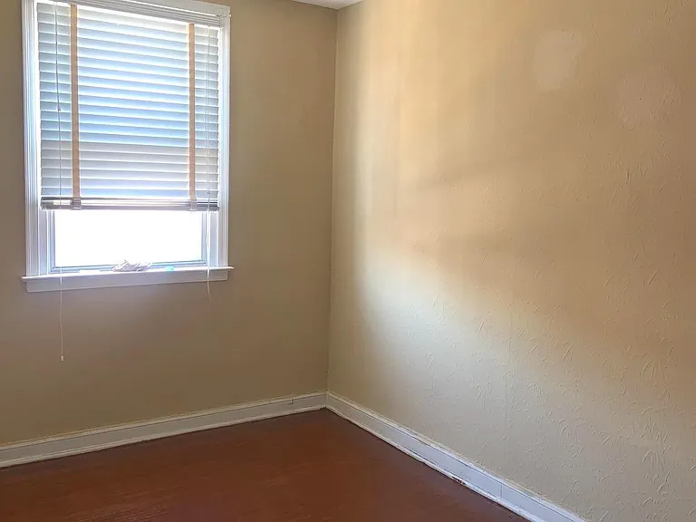 4613 Hartel Ave — Photo 11