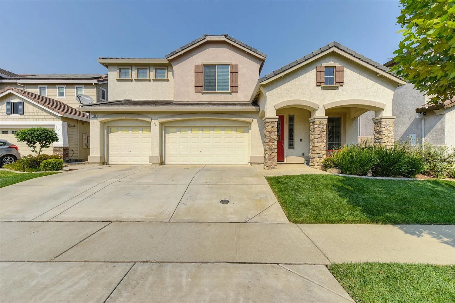 2492 Lincoln Airpark Dr photo 1