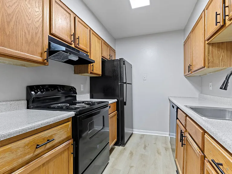 The Hills Apartment Homes — Photo 16