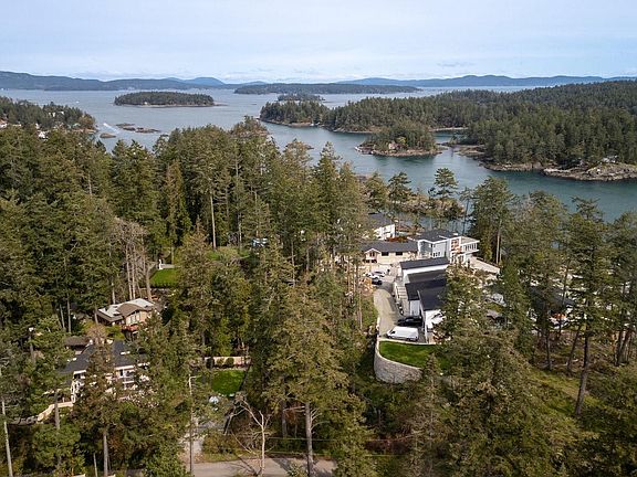 4th image of 2452 Tryon Rd