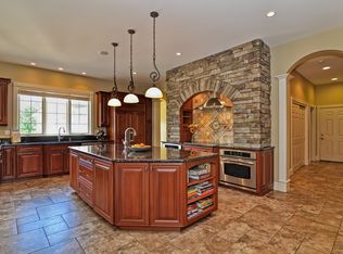 65 Barrington Dr, Bedford, NH 03110