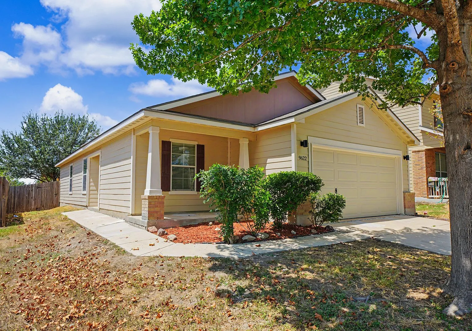 Wonderful home in Copperfield Neighborhood. Realtor Commission: $500 — Photo 3