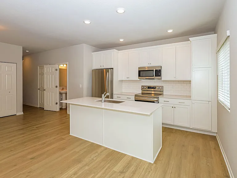 1301 Trailview Ct — Photo 3