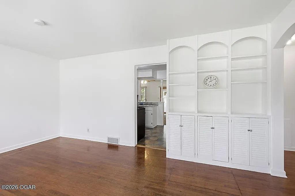 3 bed, 1451 sqft, $1,550 — Photo 4