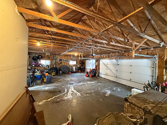 5th image of 3876 230th St