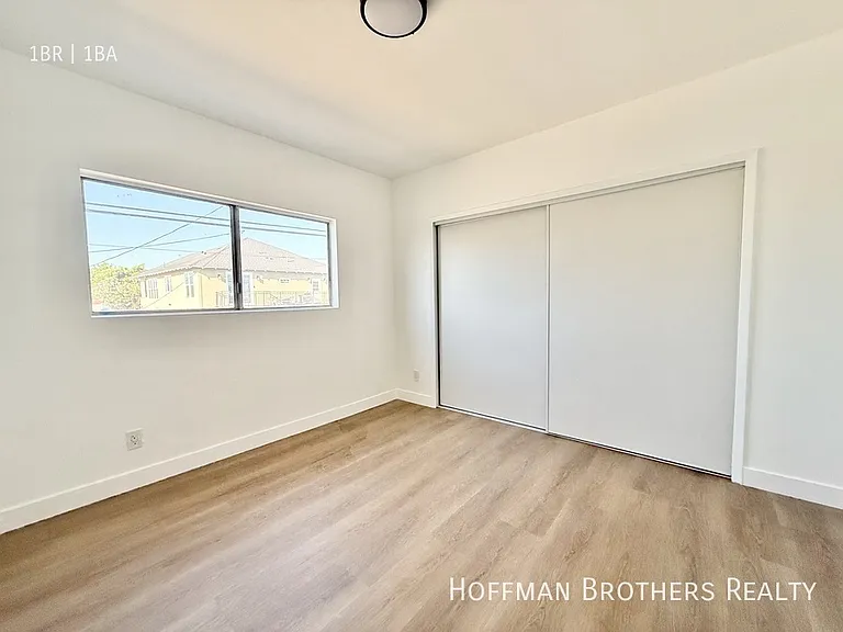 4639 W 17th St #8 — Photo 5