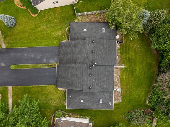 3rd image of 5891 Mabbott Dr