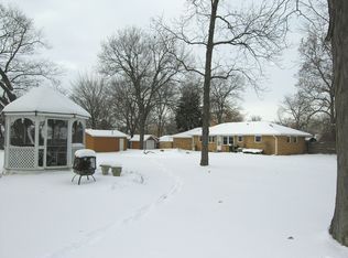 4247 S Brown Cir, Gurnee, IL 60031