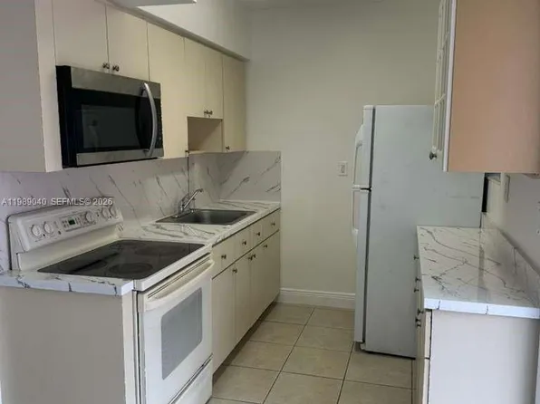 375 E 4th St #4, Hialeah, FL 33010