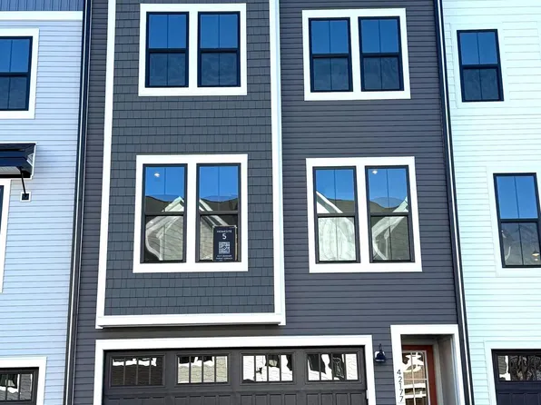42177 Berrier Farms Ter, Chantilly, VA 20152
