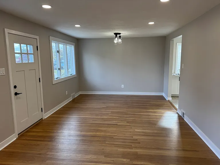108 Fern Ave — Photo 8