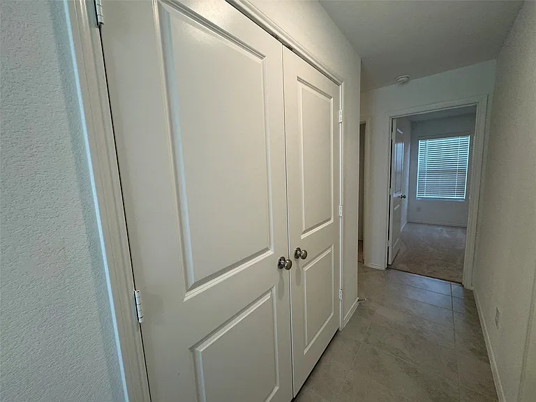 6533 Middlebury Dr — Photo 12
