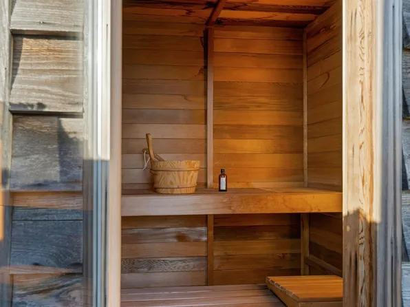 316 Park Avenue image 35 of 47