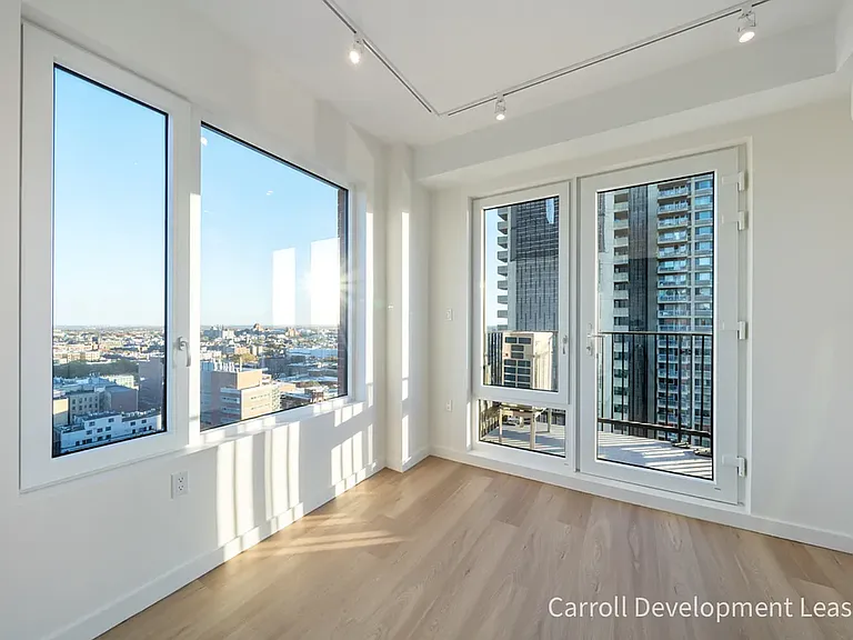 931 Carroll St #1505 — Photo 2