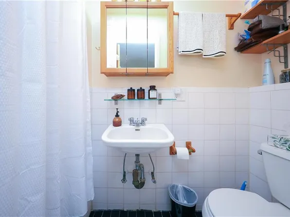 2391 East 3rd Street image 19 of 33