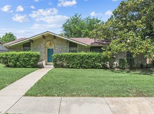 1017 Ravencroft Dr, Garland, TX 75043