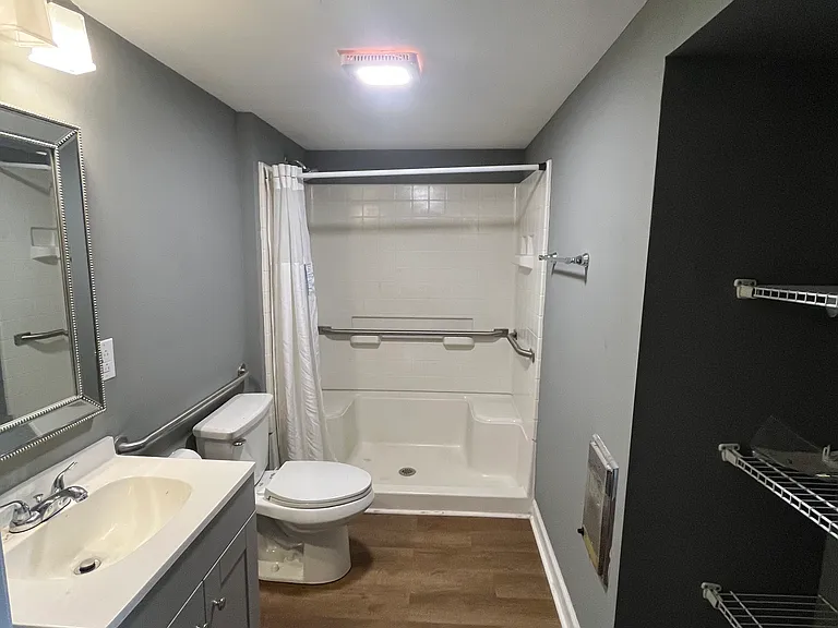 724 S Broad St — Photo 31