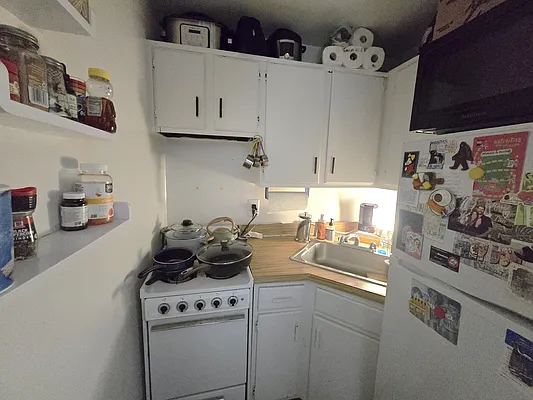 Rented by Green Home NY Realty LLC | media 6