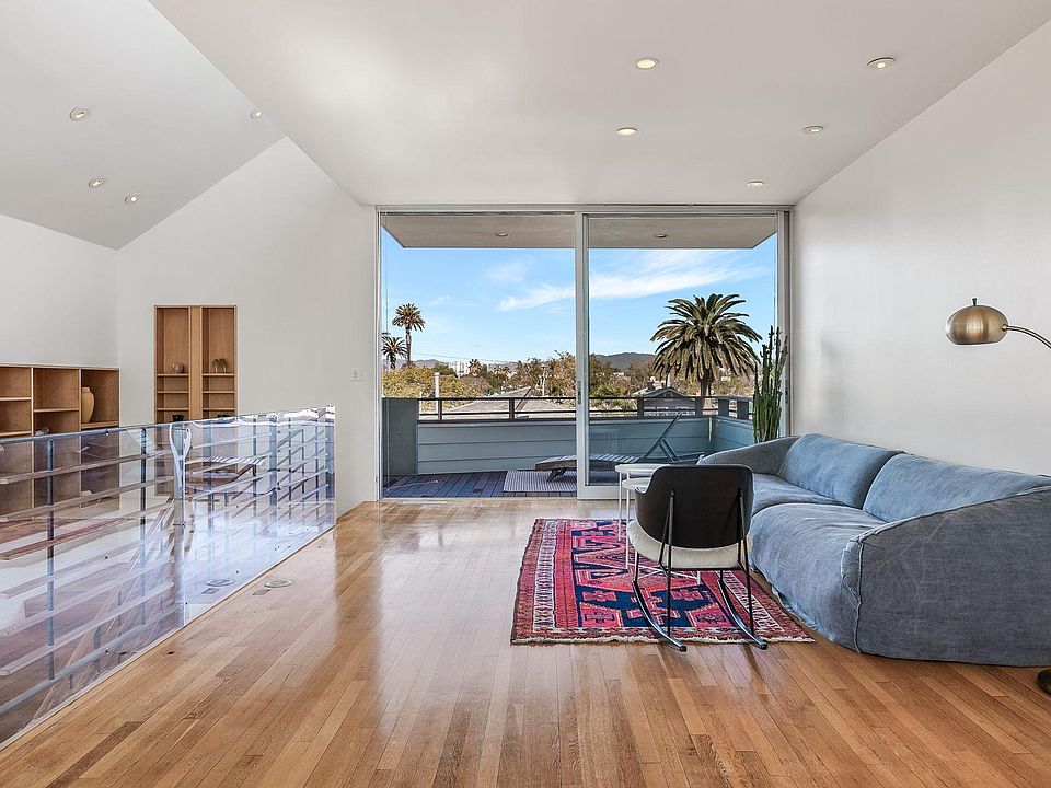 1st image of 219 Horizon Ave
