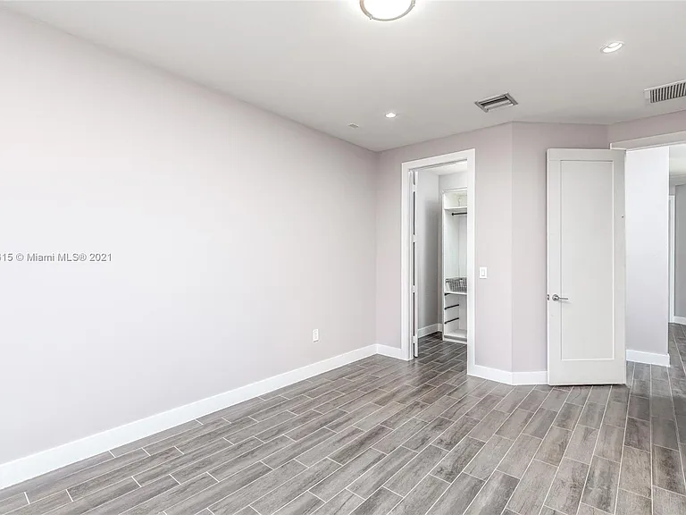 6320 NW 105th Pl — Photo 14