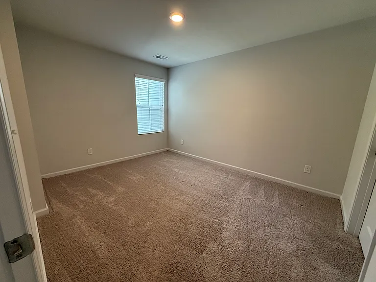 5251 Canberra Dr — Photo 33