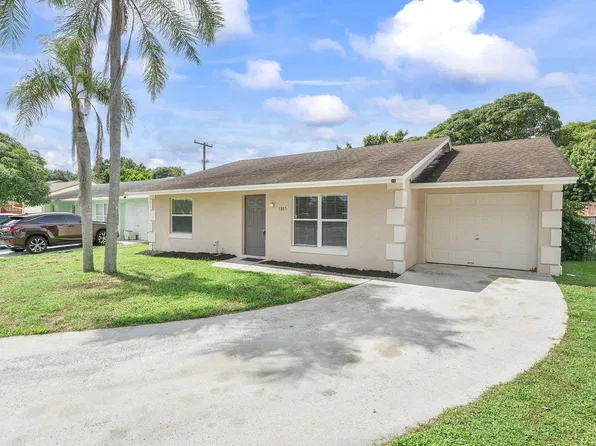 5855 Timber Valley Dr, Lake Worth, FL 33463