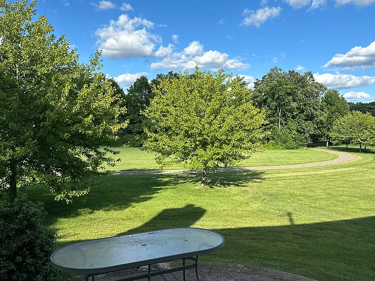 7913 Creek Bend Dr — Photo 10