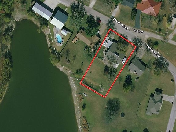 2nd image of 406 Straws Mill Rd