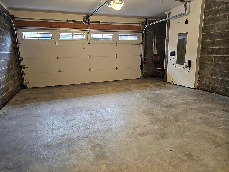 531 Roff Ave #A — Photo 44