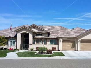2983 Ashcroft Ave, Clovis, CA