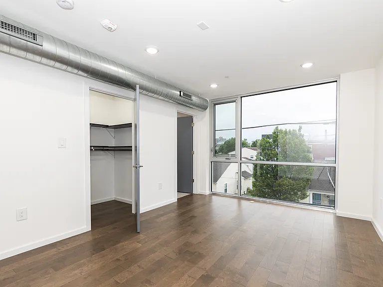 1541 N 6th St #5 — Photo 11