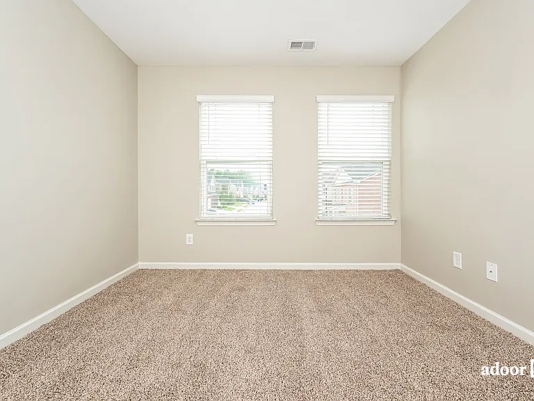 404 Rankin Cir — Photo 9