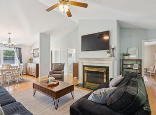 21 Parkside Dr, Biddeford, ME 04005