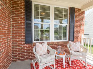 704 Lake Dr, Winchester, VA 22601